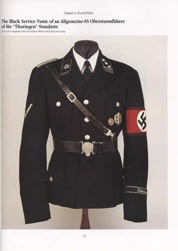 Uniforms of the Third Reich: A Study in Photographs by Arthur Hayes, Jon Maguire